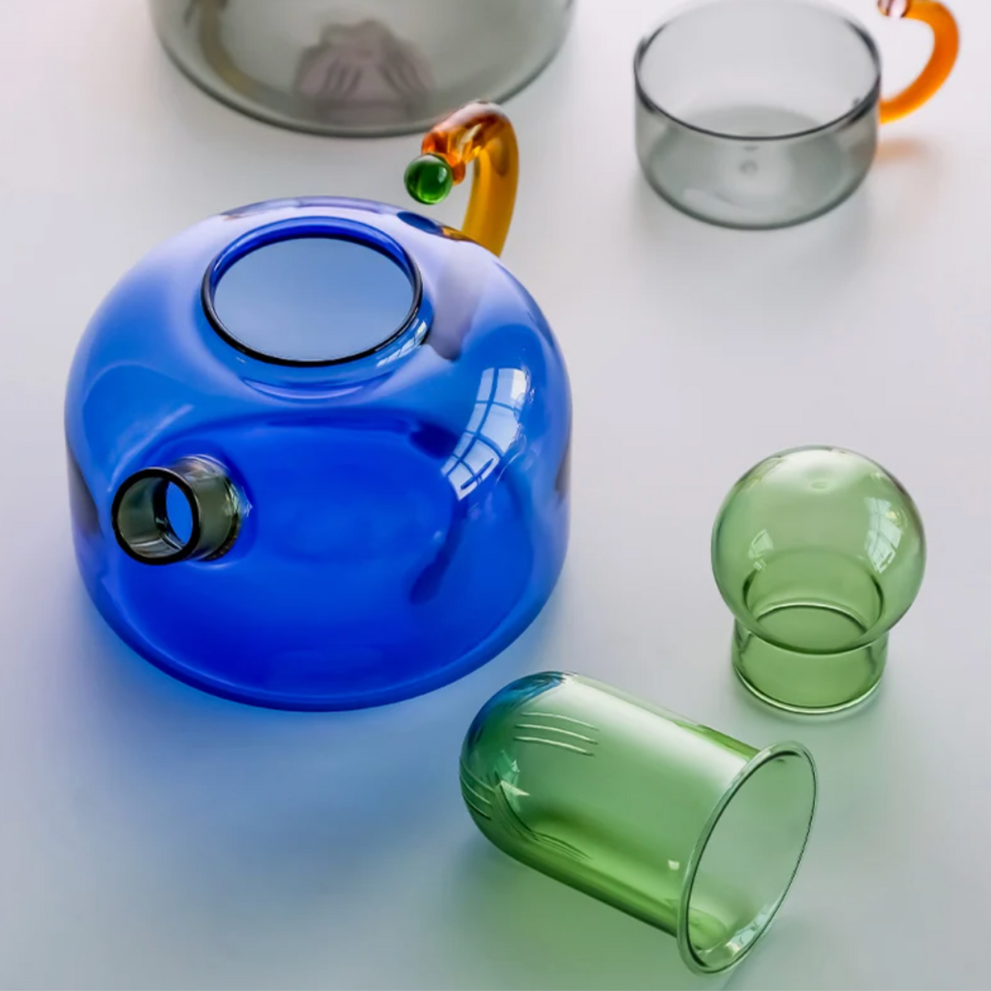 Contrasting Color Heat Resistant Glass Teapot and Cups