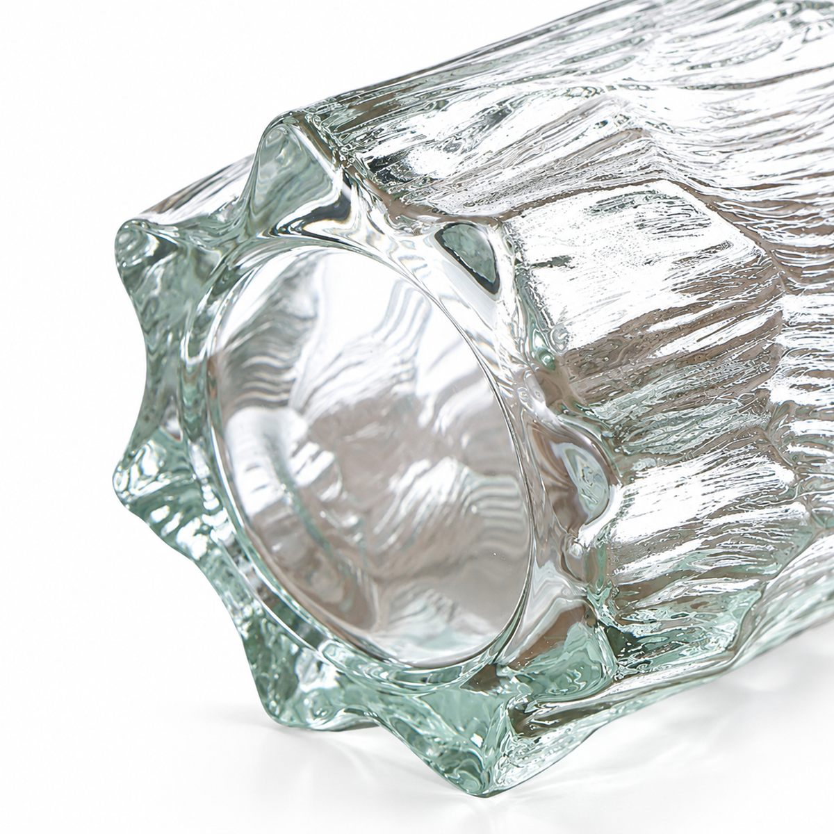 Textured Glacier Glass Tumbler – Vintage Embossed Glass Cup